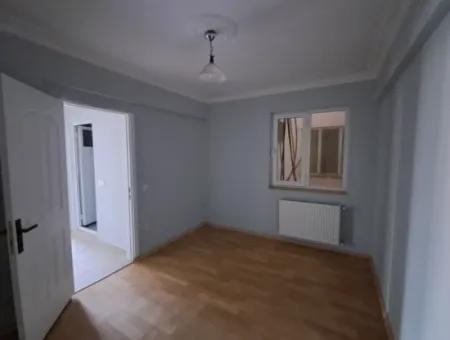 Günaydın Emlak'tan Ortaca Merkezde 2+1 Tadilatlı Satılık Daire