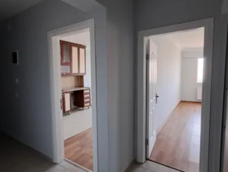 Günaydın Emlak'tan Ortaca Merkezde 2+1 Tadilatlı Satılık Daire