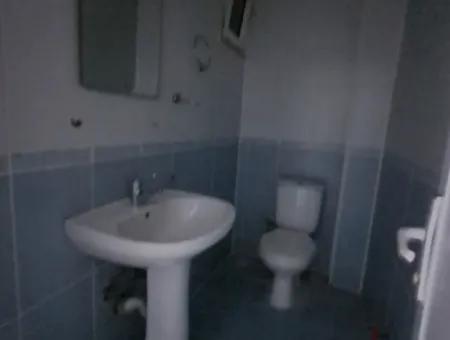 Günaydın Emlak'tan Ortaca Merkezde 2+1 Tadilatlı Satılık Daire