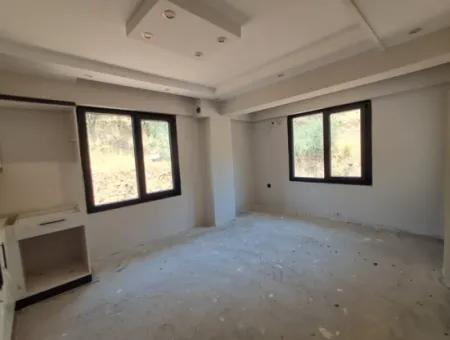 Günaydın Emlak'tan Ortacada Satılık 1+1 Havuzlu Daire