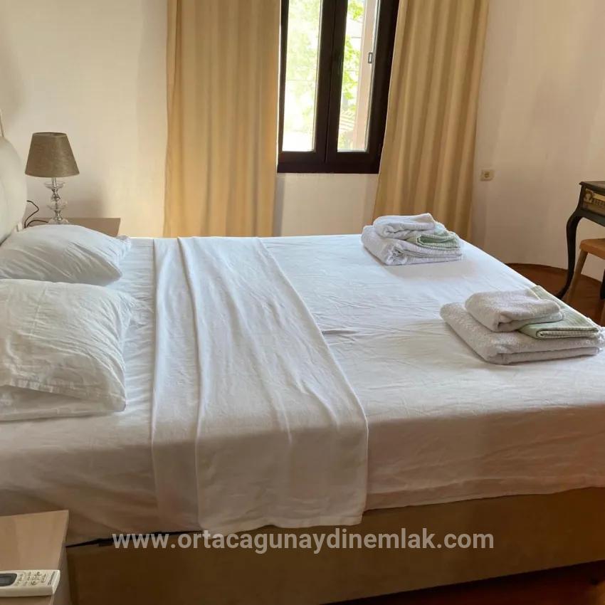 Ortaca Dalyan Mah. Satılık 4+1 Villa - 500 m²